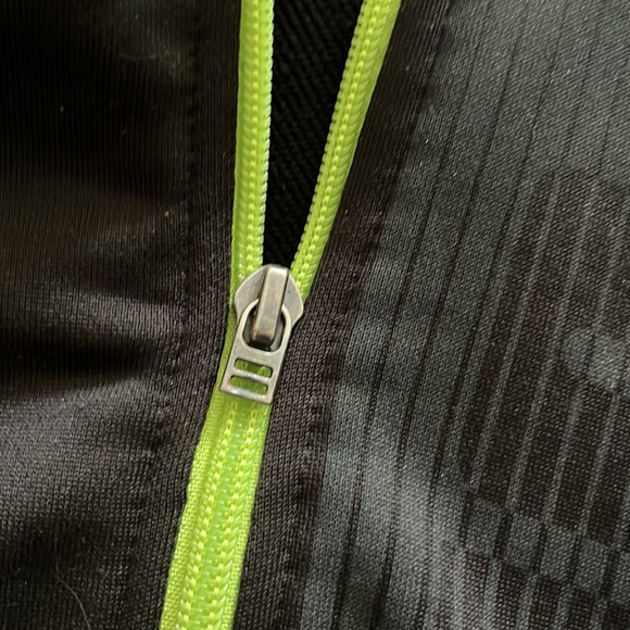 Puma light jacket - Picture 3 of 6